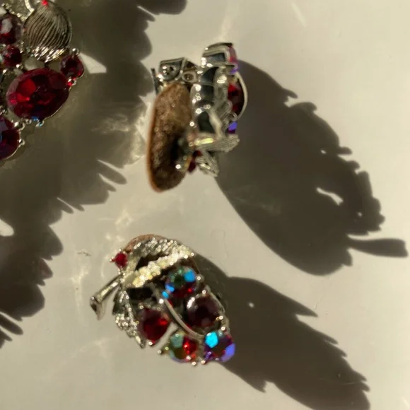 Vintage Costume Jewelry - Picture 5 of 16